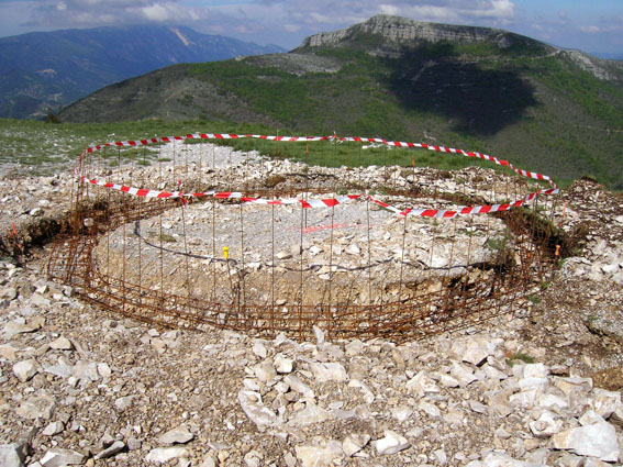 photo de la pose du ferraillage de la grande coupole