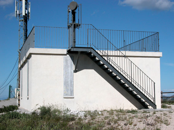 photo de l'escalier extérieur de l'annexe terminé